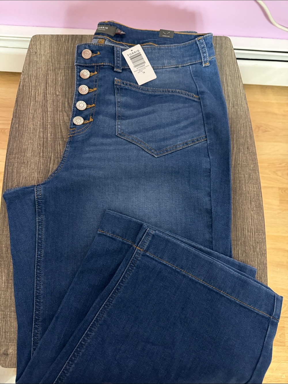 NWT Torrid Crop Wide Leg High-Rise Lightweight Button-Front Jeans Sz 16